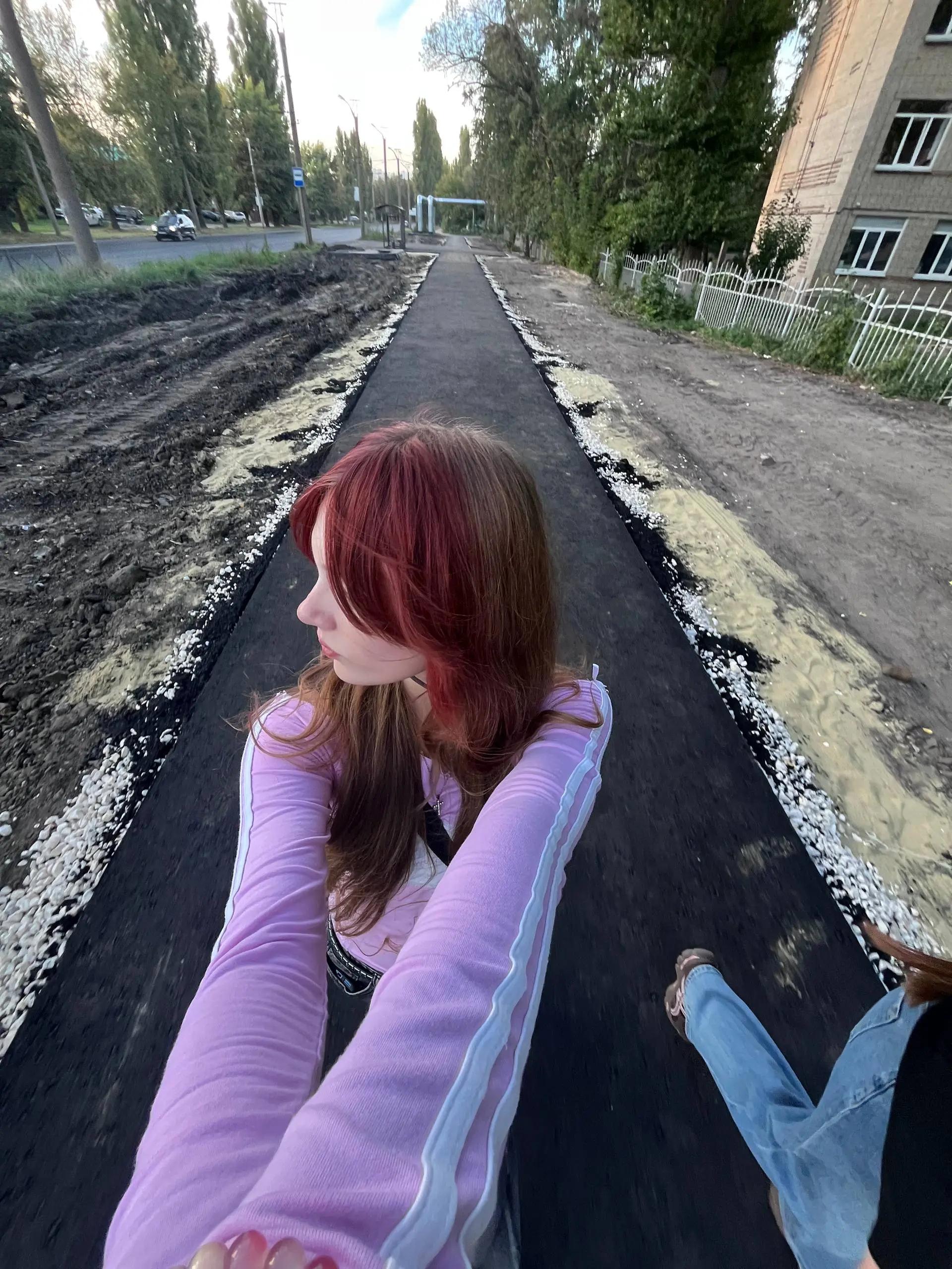 @Девочка с косичками