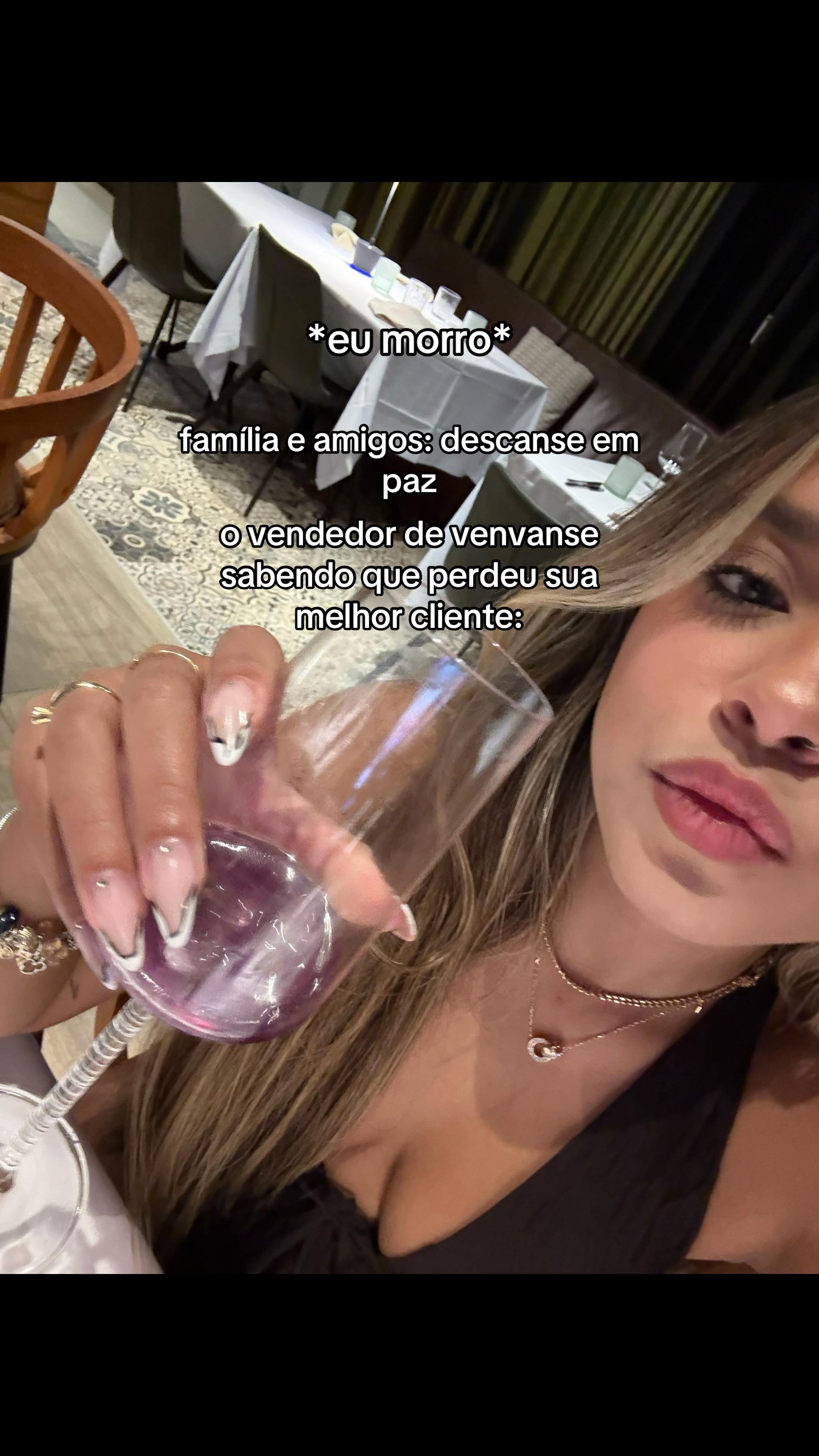 @bellaabrasill