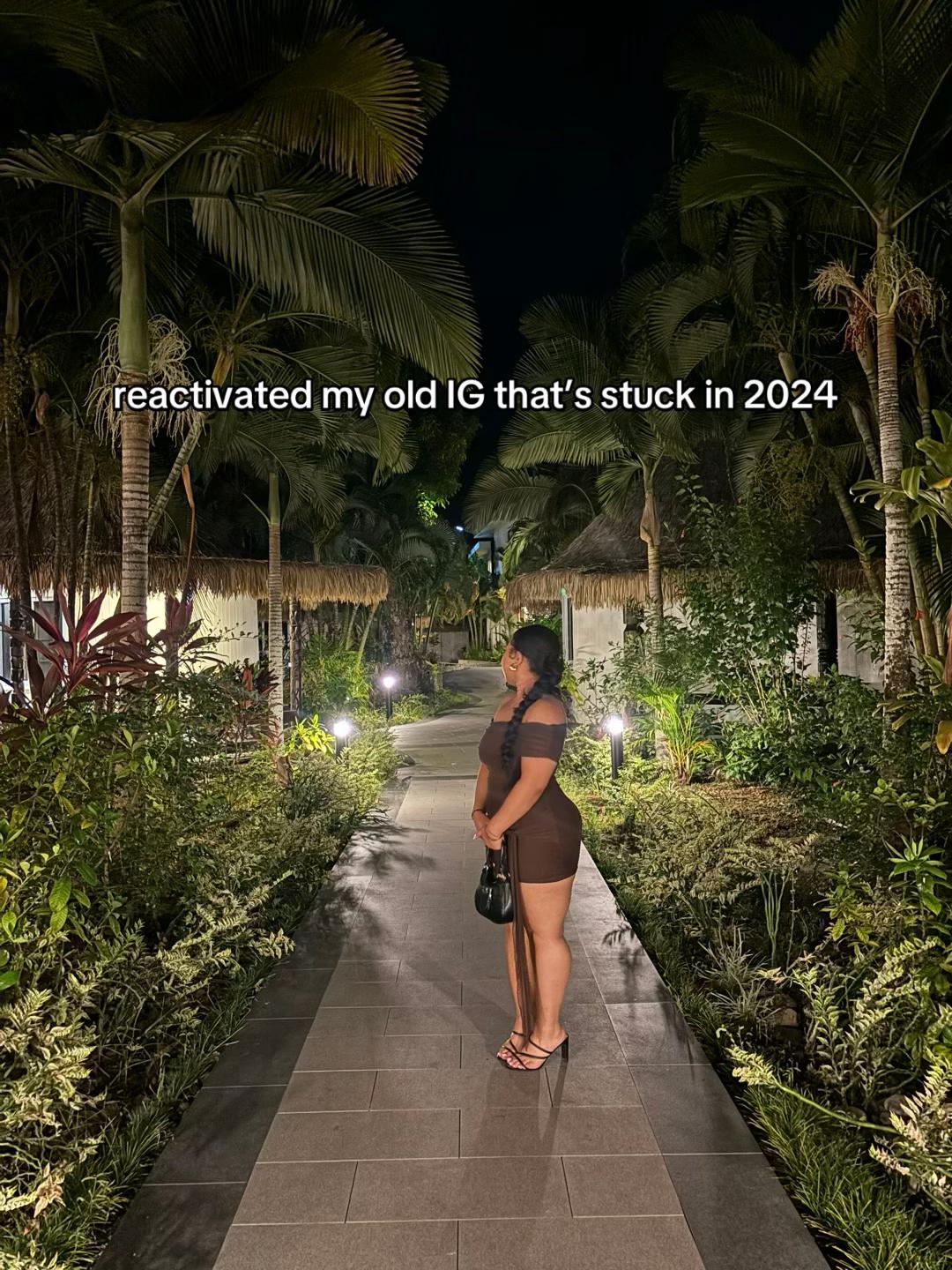 @ℱ