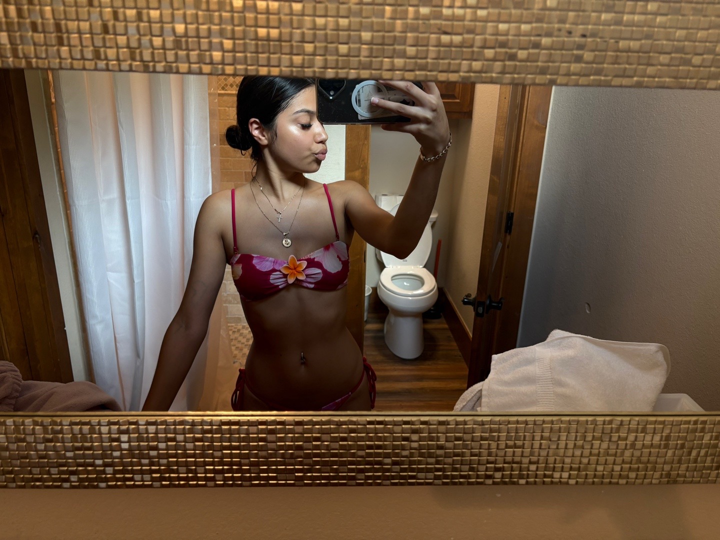 @leahmarsae