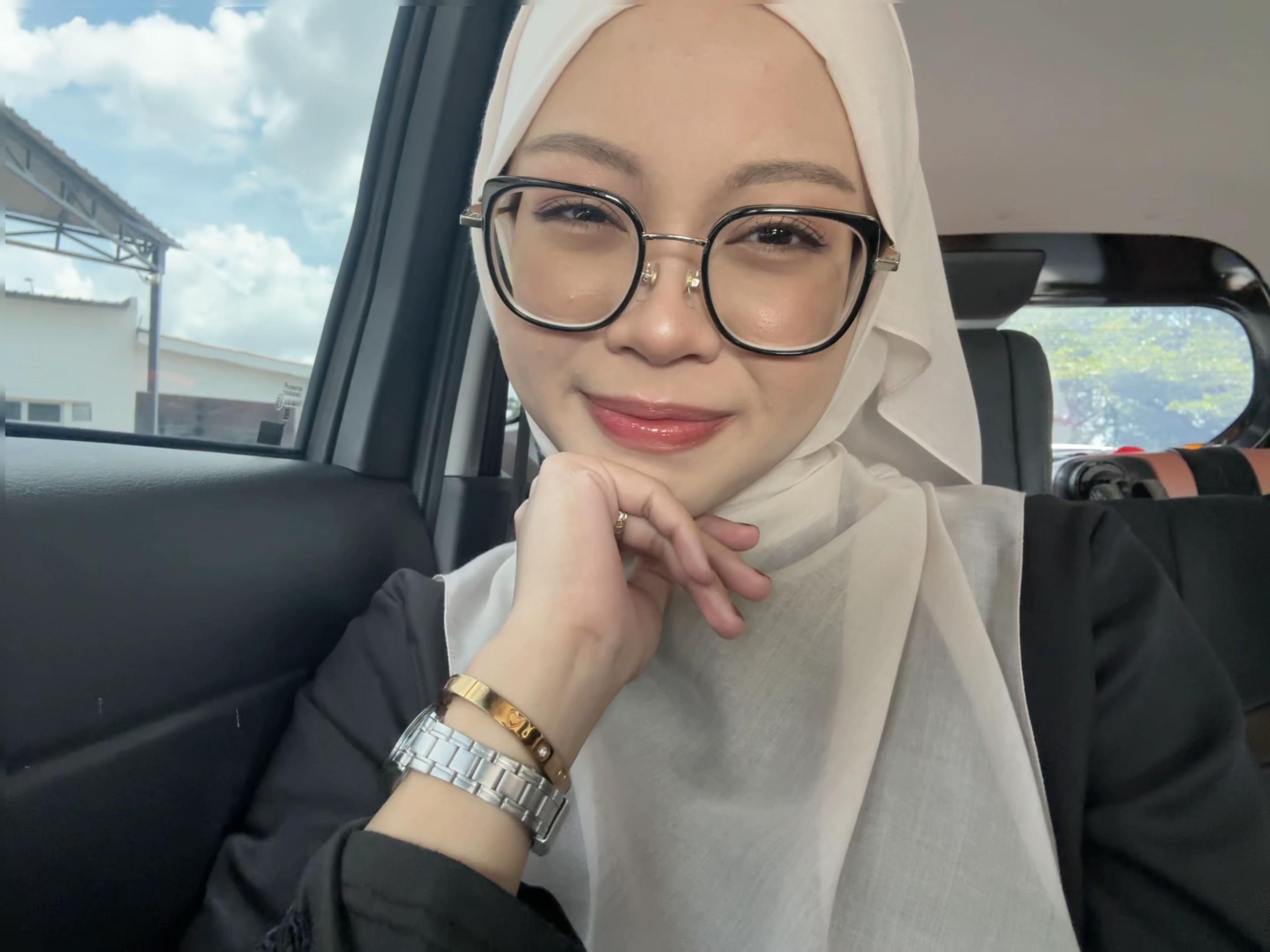 @cat —โ