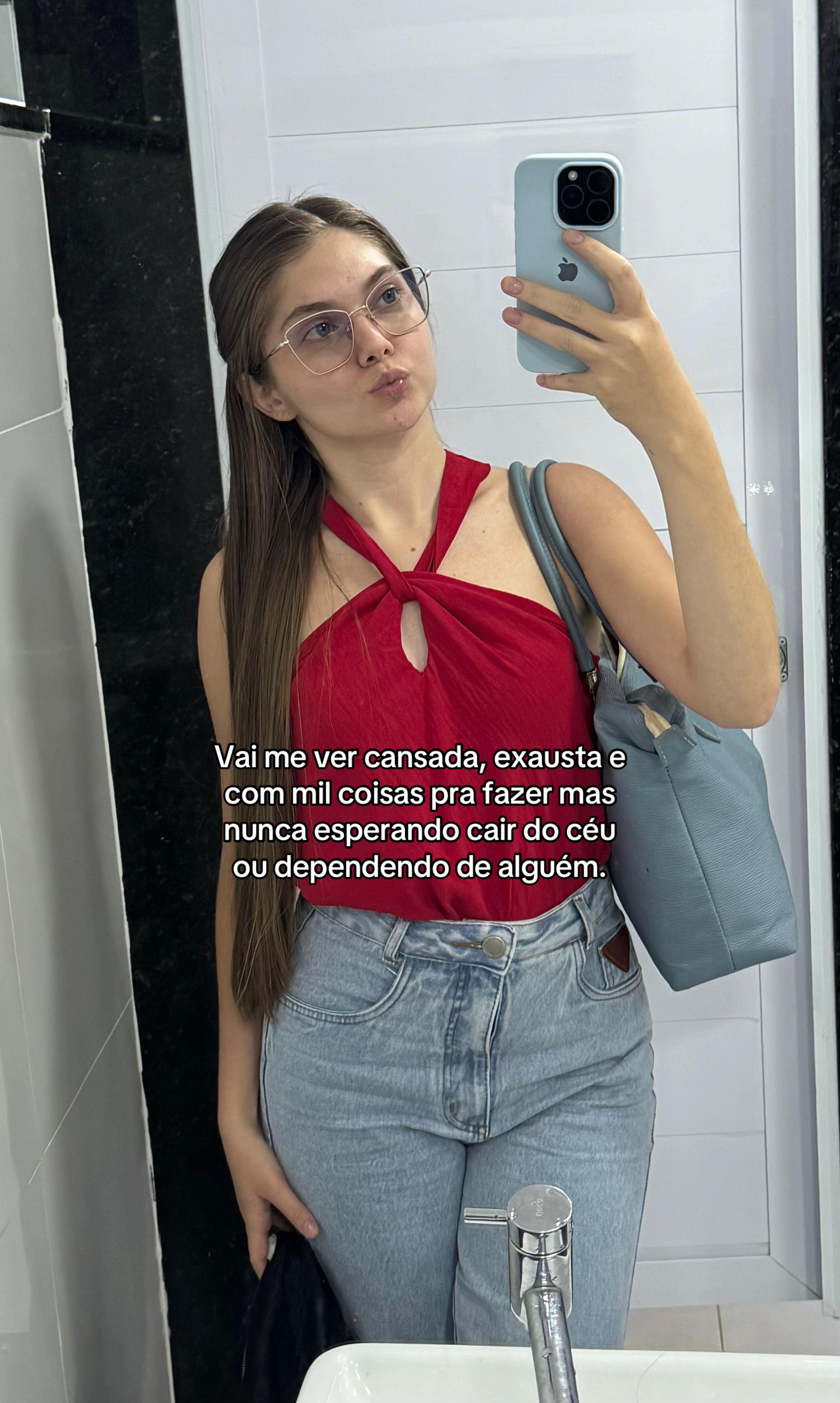 @D&eacute;bora Lima