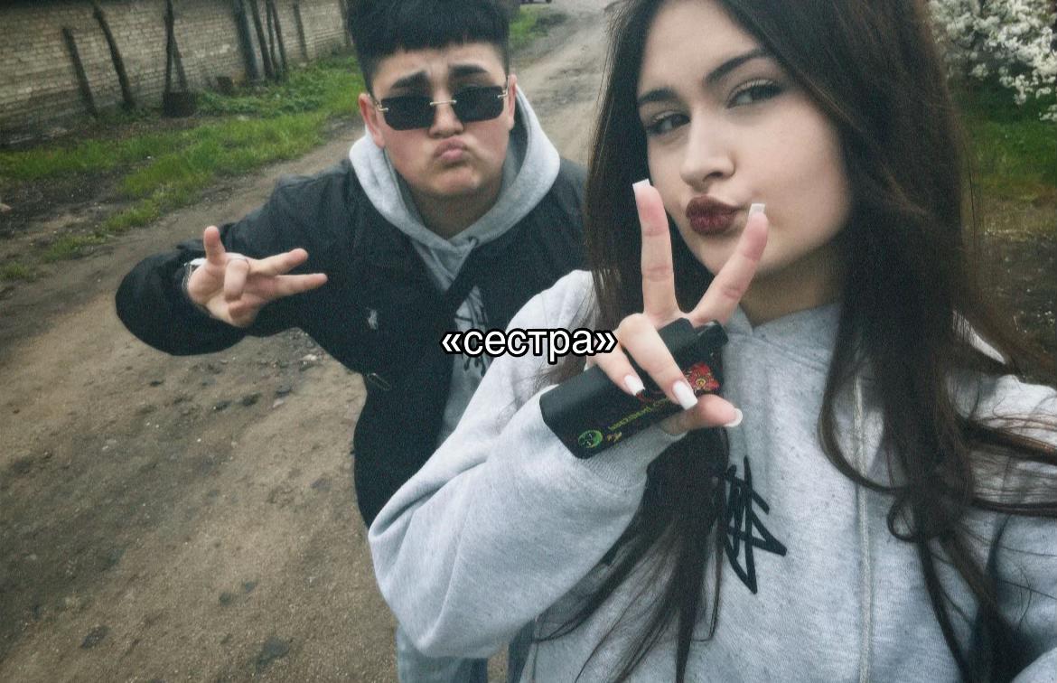 @alixvy