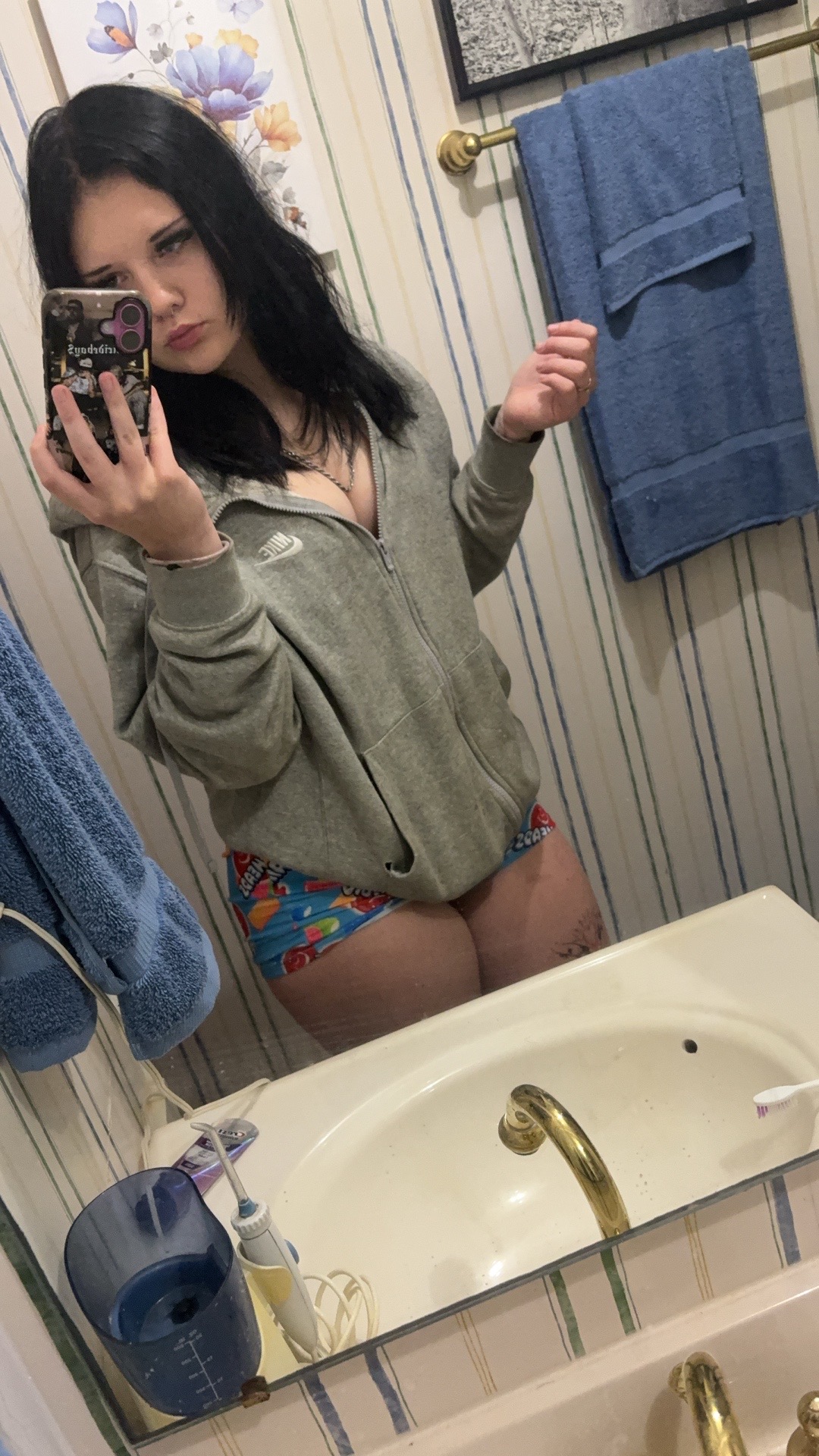 @Alayna 🪓C17🪓…🖤G59🖤