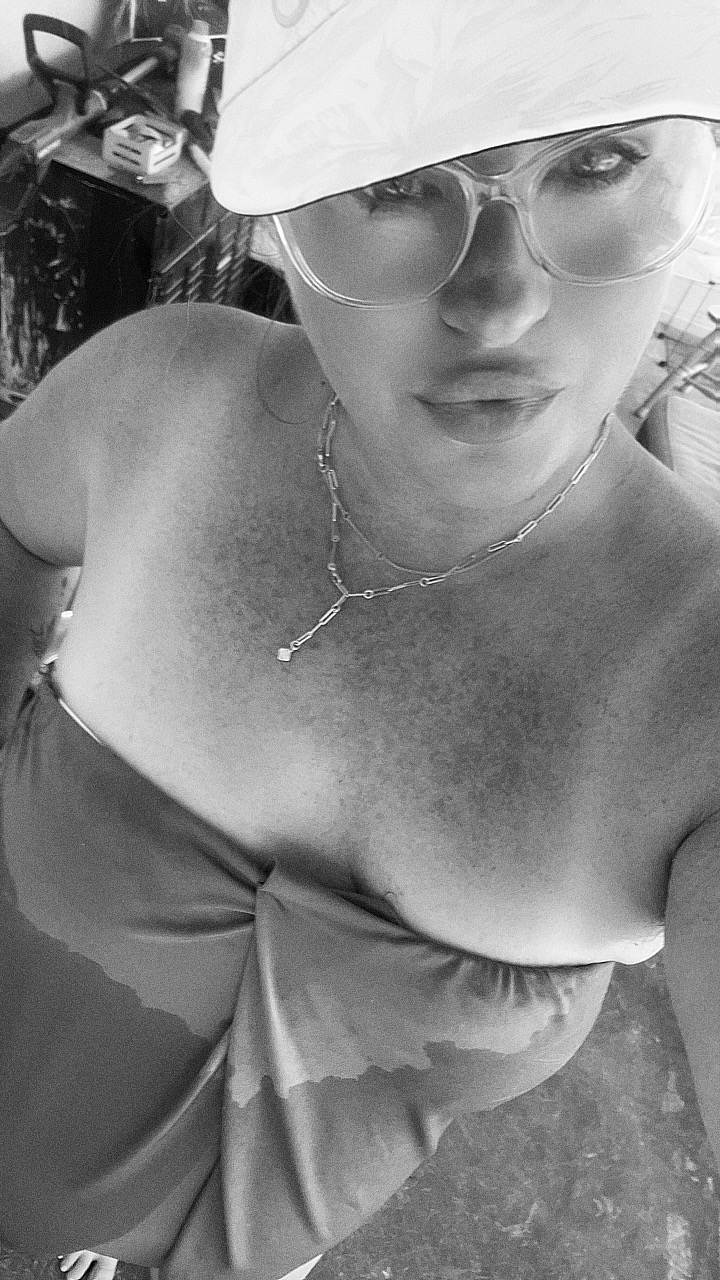 @Hot Mess💋KK