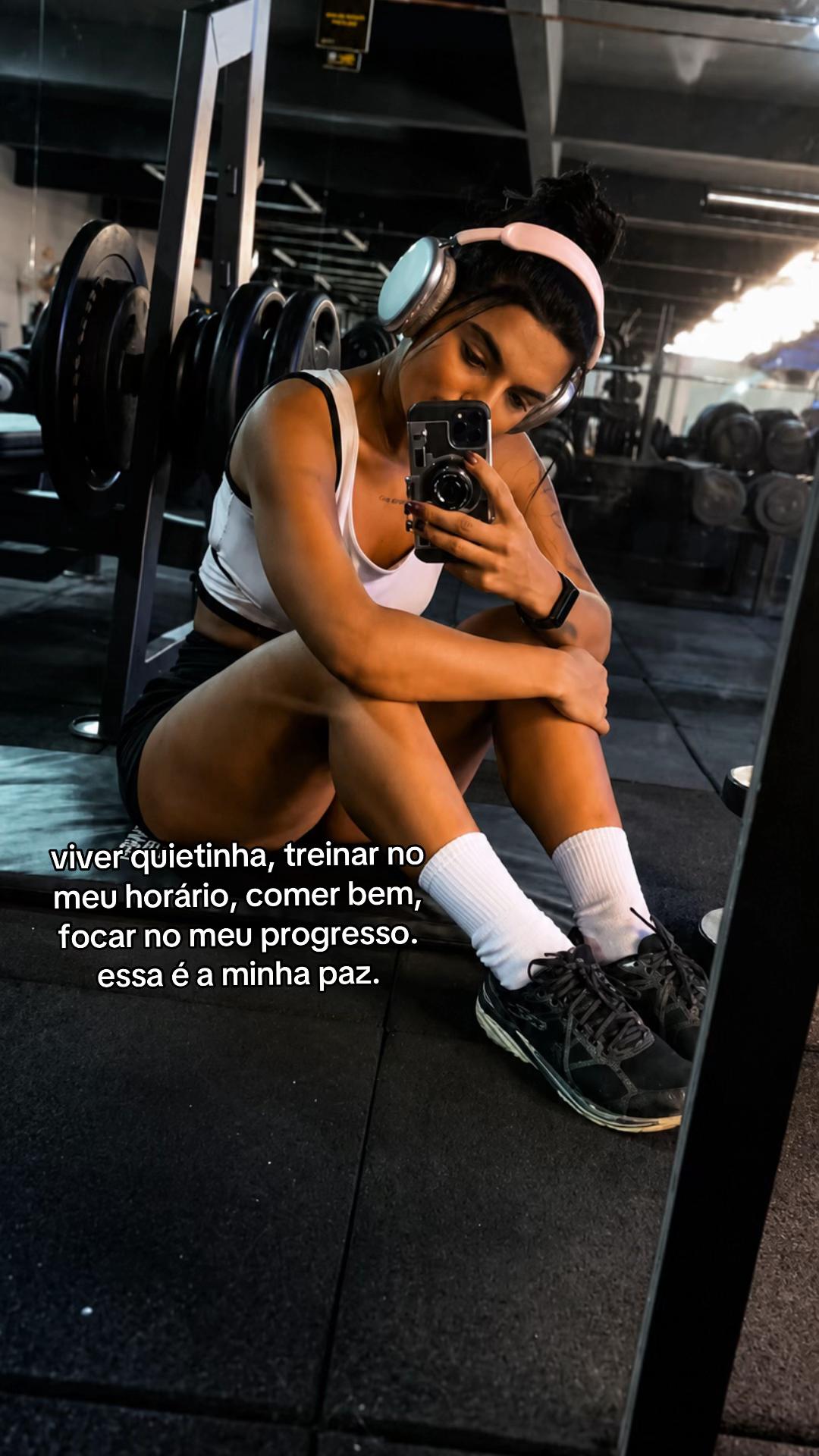 @larissacaroline823
