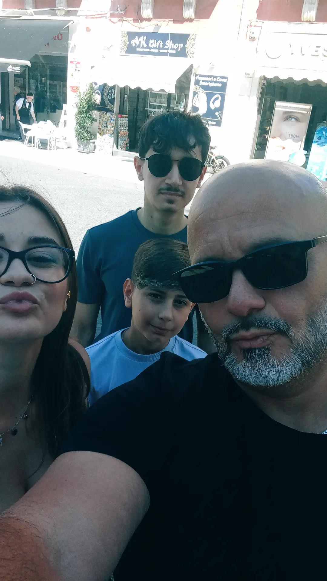 @manu77