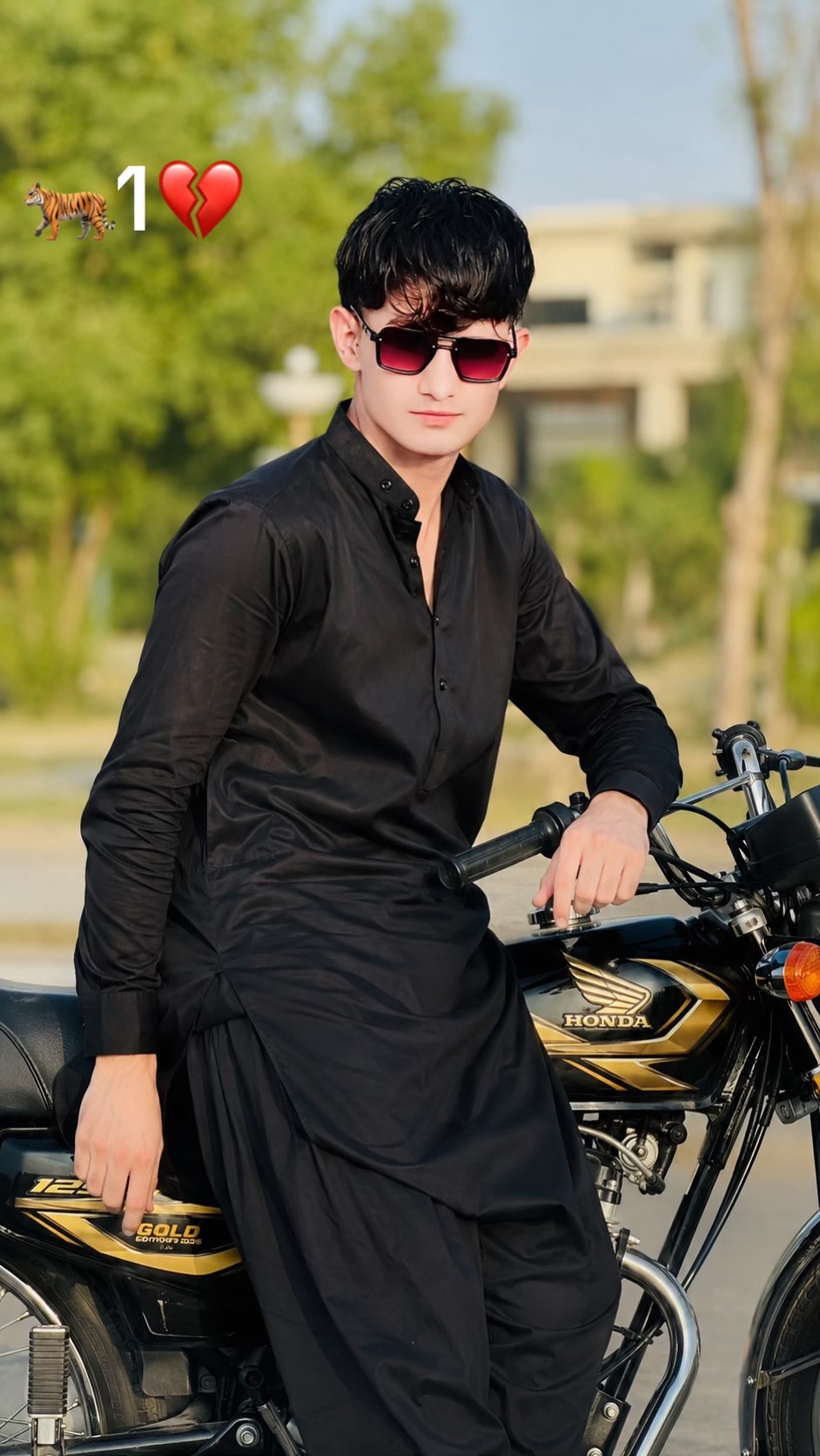 @🌹🥀👑 𝒩𝒜𝒬𝐸𝐸𝐵باغی❤️&zwj;🩹👑