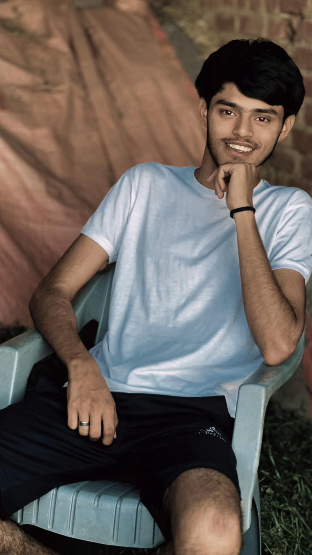 @شاہنواز🍁❤️&zwj;🩹w❤️&zwj;🩹