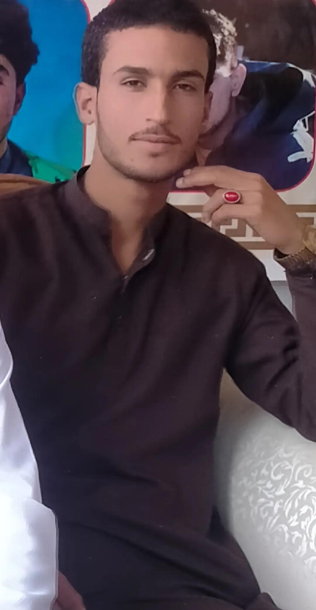 @Tariq khan 324