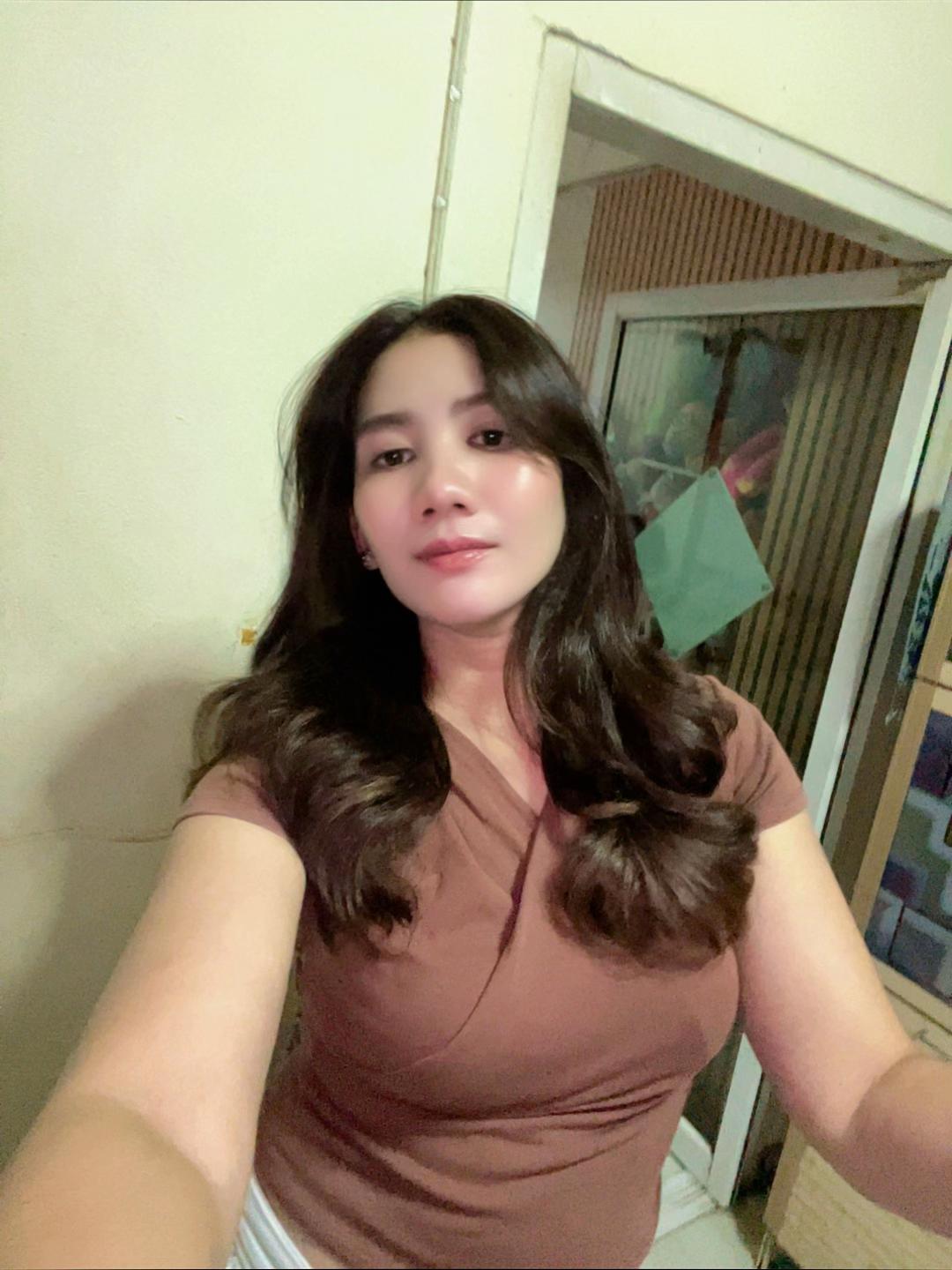 @🤍 🖤Iamfilipina 🖤 🤍