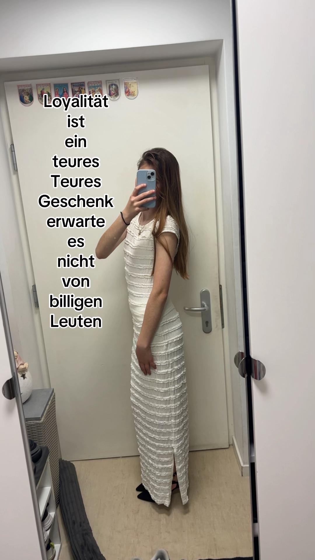 @Lara๐ญ๐ท๐