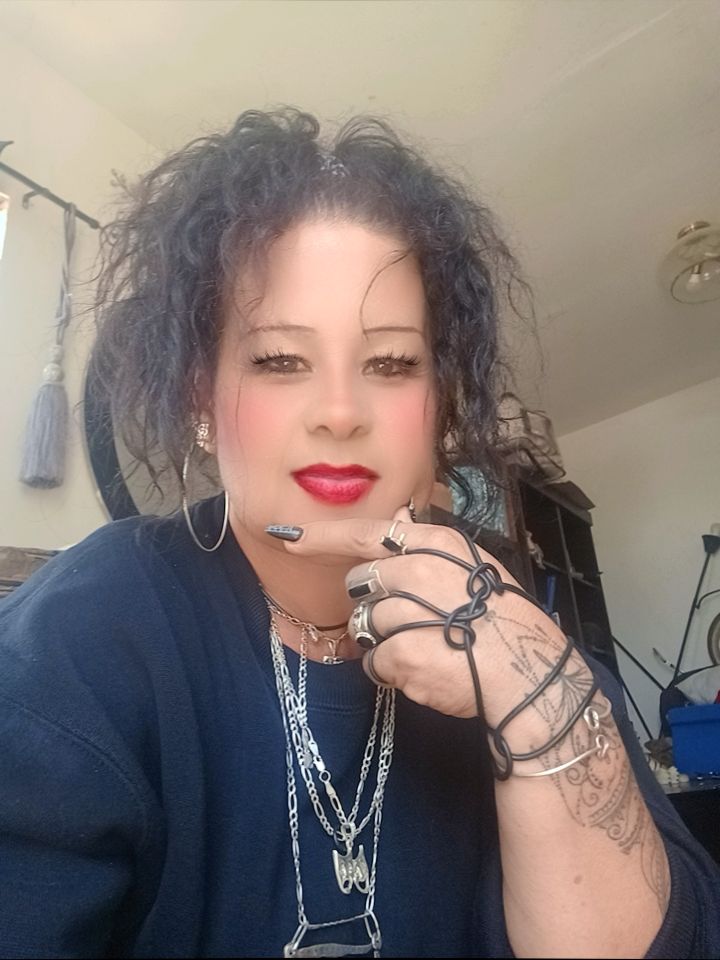 @🖤𝕷𝖆 𝖈𝖍𝖆𝖕𝖎𝖘🩶 🎭 💋
