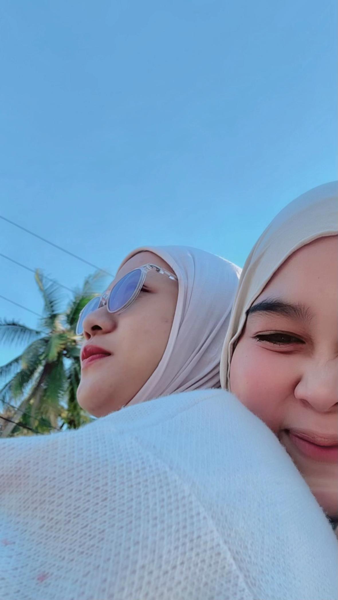 @sherlyKuuuuu