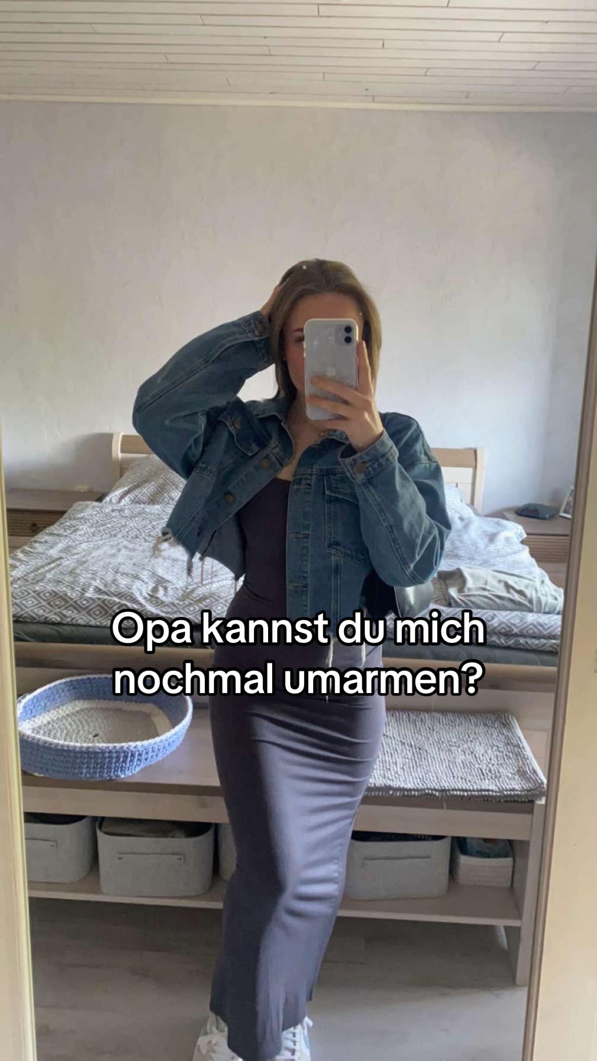 @Lizzz.hkr