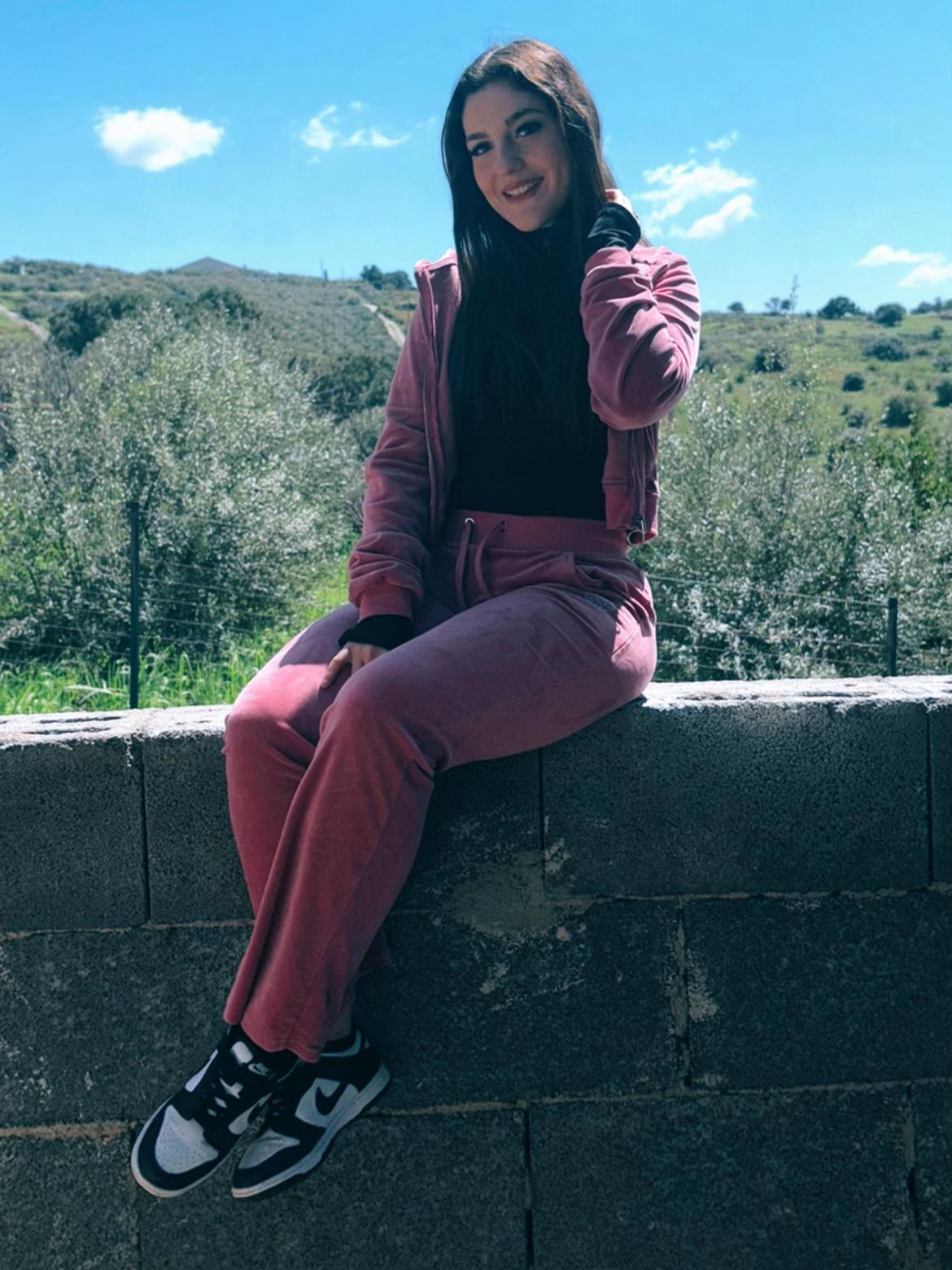 @EVELYN🖤