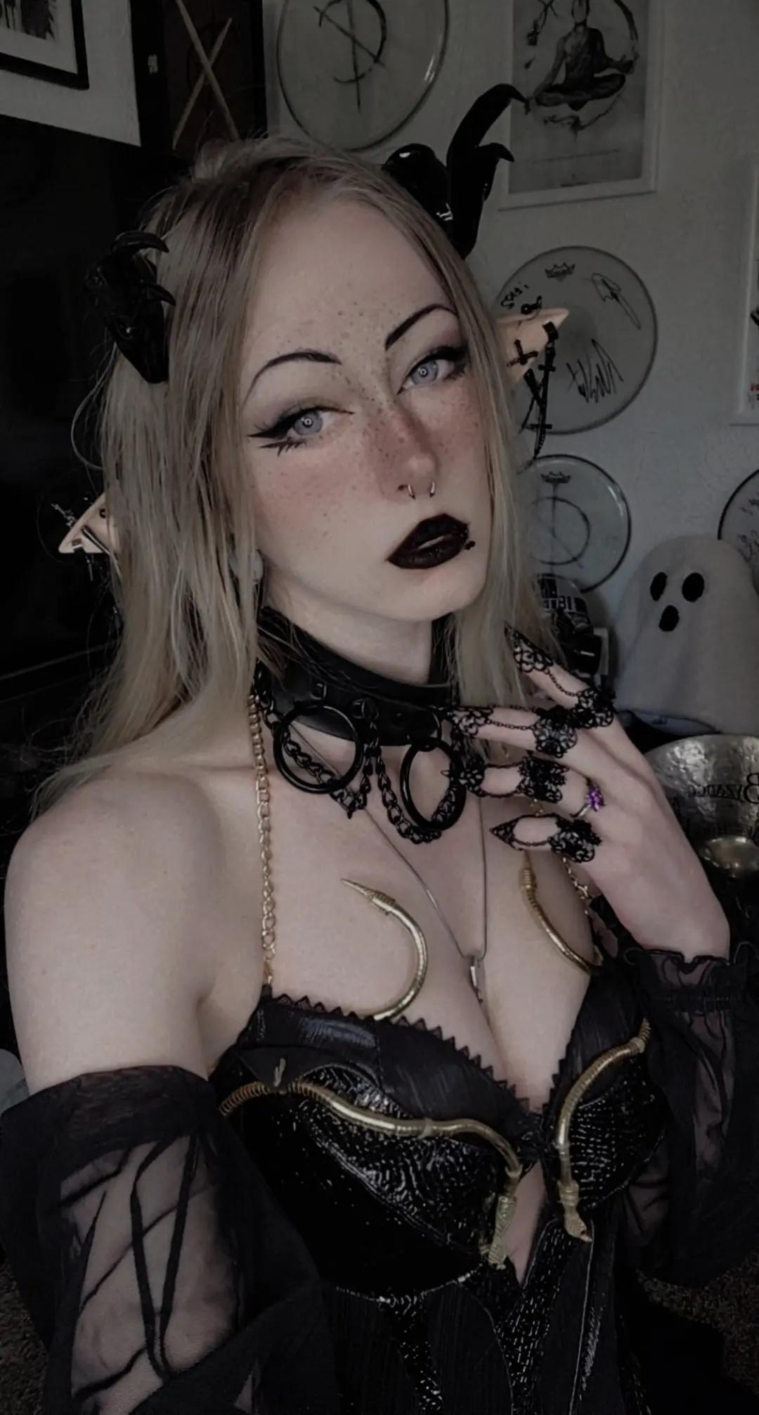 @ⁱᵗʰⁱˡ~✞︎