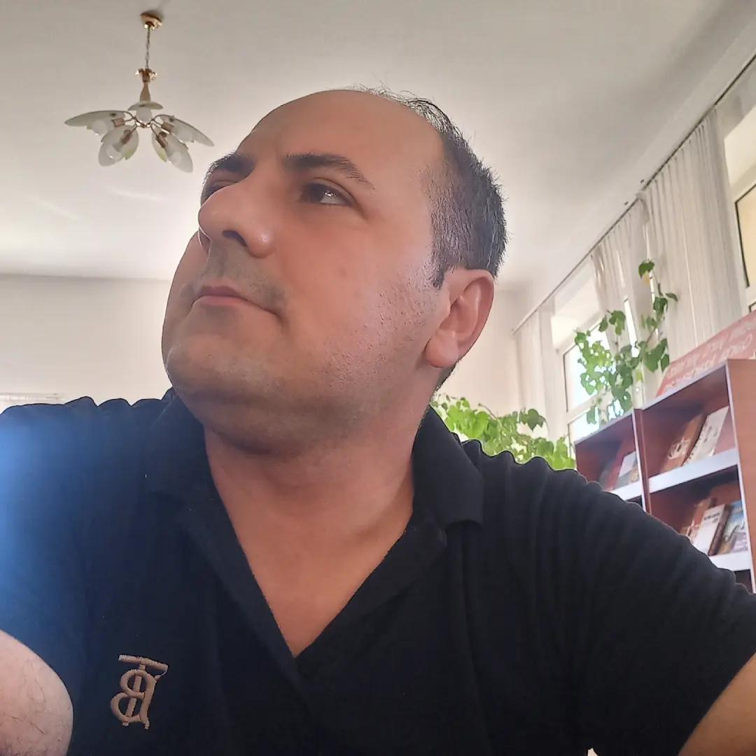 @Müşfiq Qərib