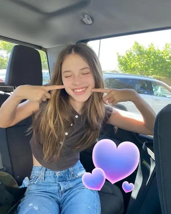 @maisie de krassel