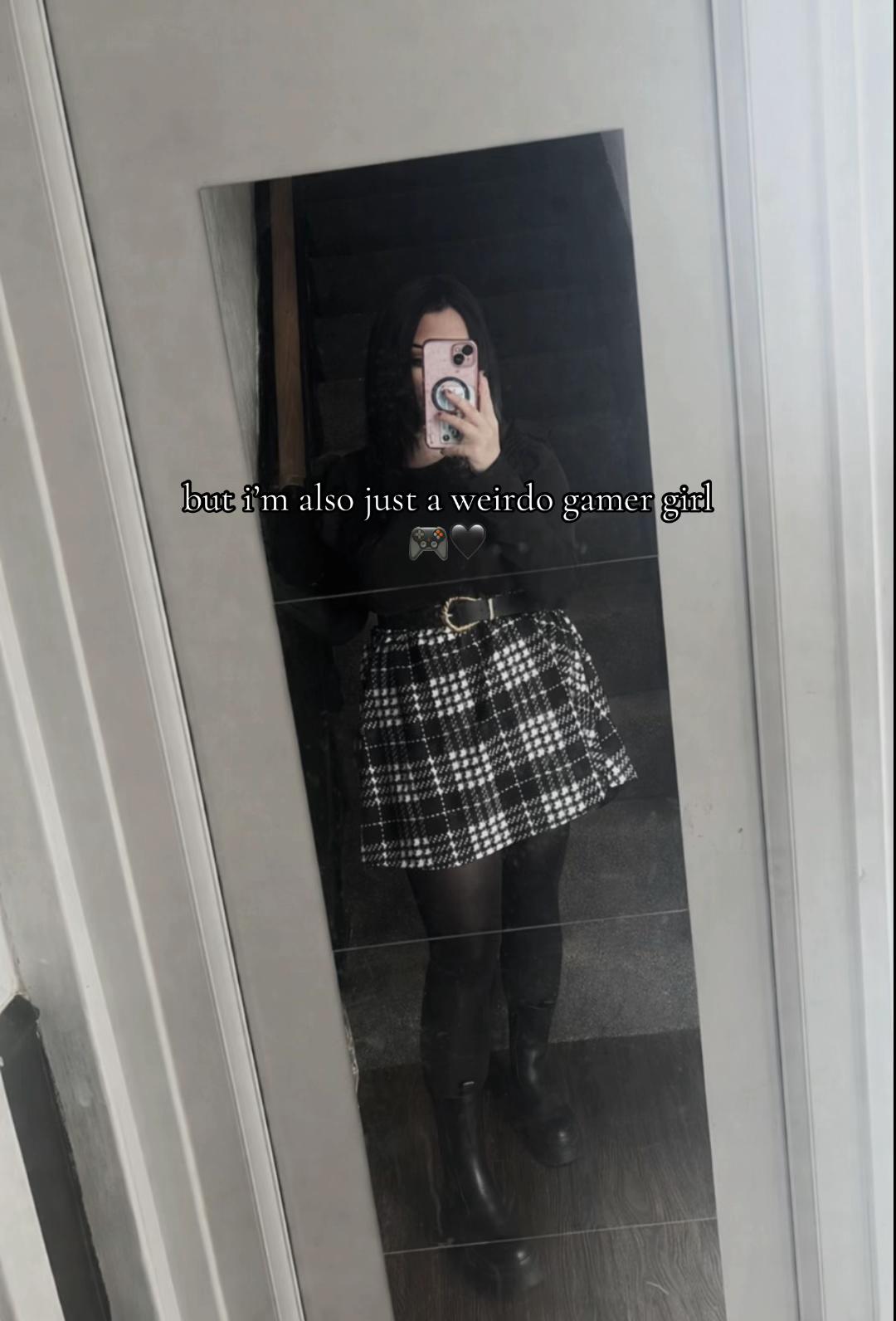 @𝒿𝒶𝓂𝒾𝑒-𝓁𝑒𝓍𝓍 𓆩ꨄ𓆪