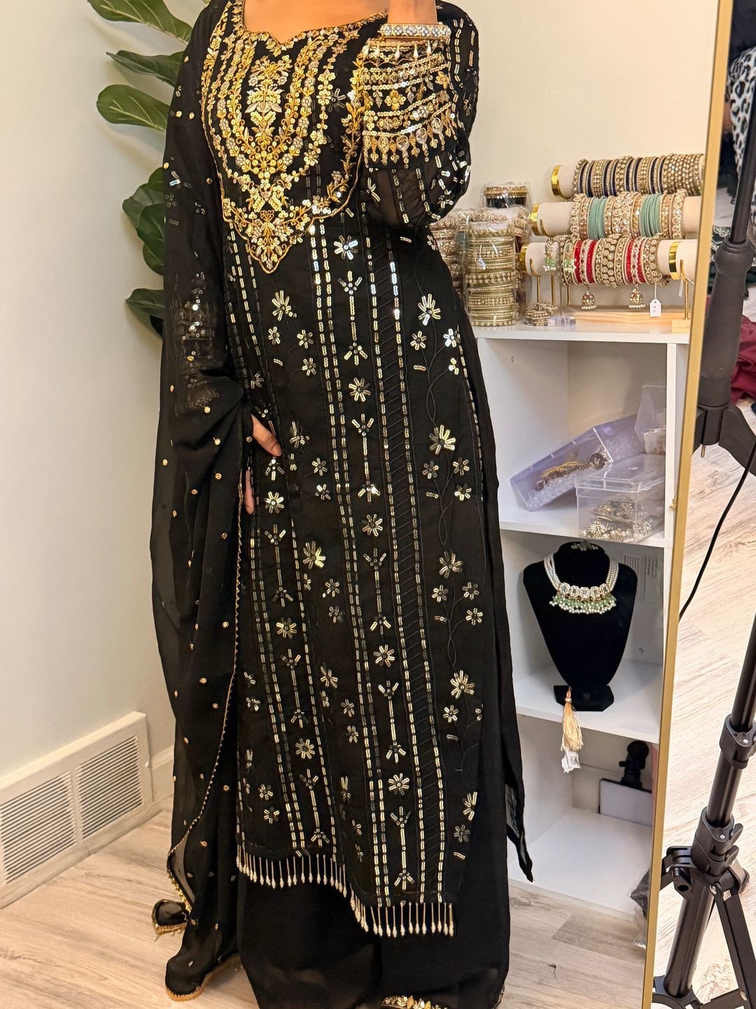 @Desi Ghar Collections
