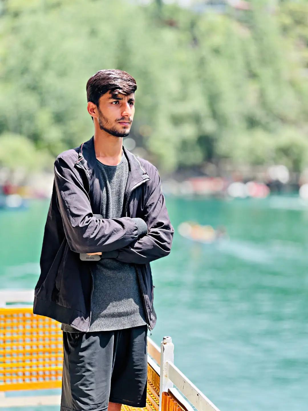 @Fahad_Mangat 🤍