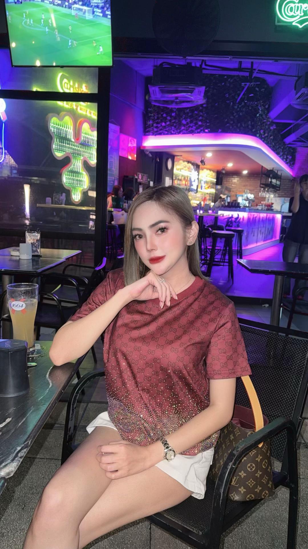 @Bee Bee 💕