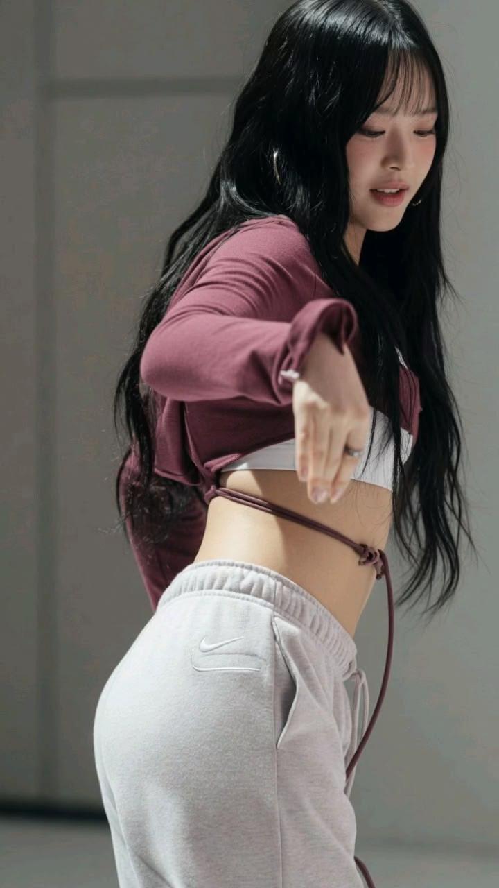 @👸🦋Universal Kpop Idols🦋👑