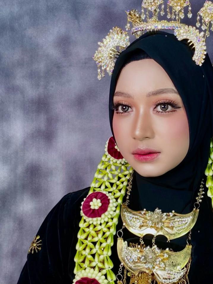 @IchaAnisa MUA SurabayaSidoarjo