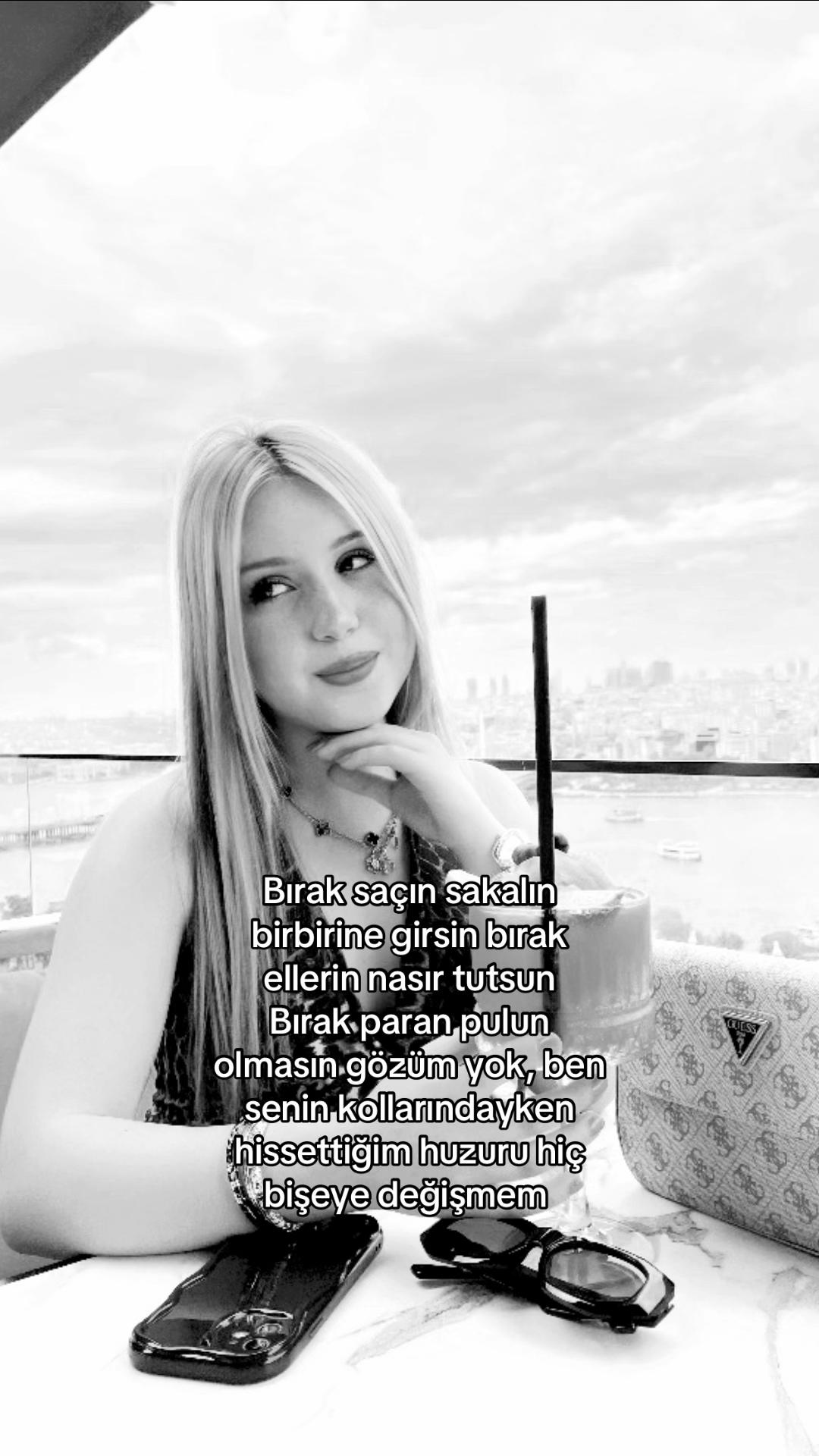 @laraabsk_