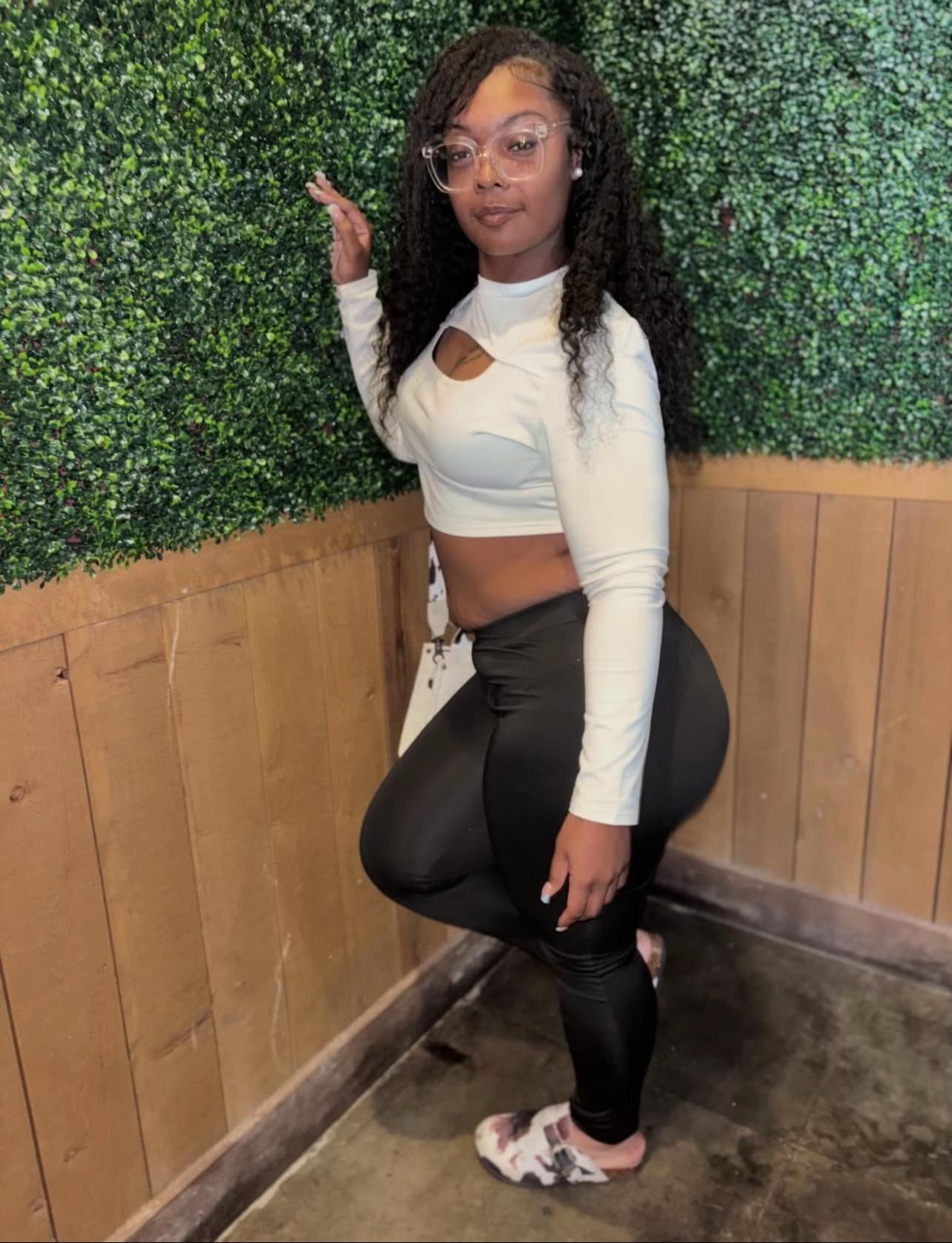 @julliatania__