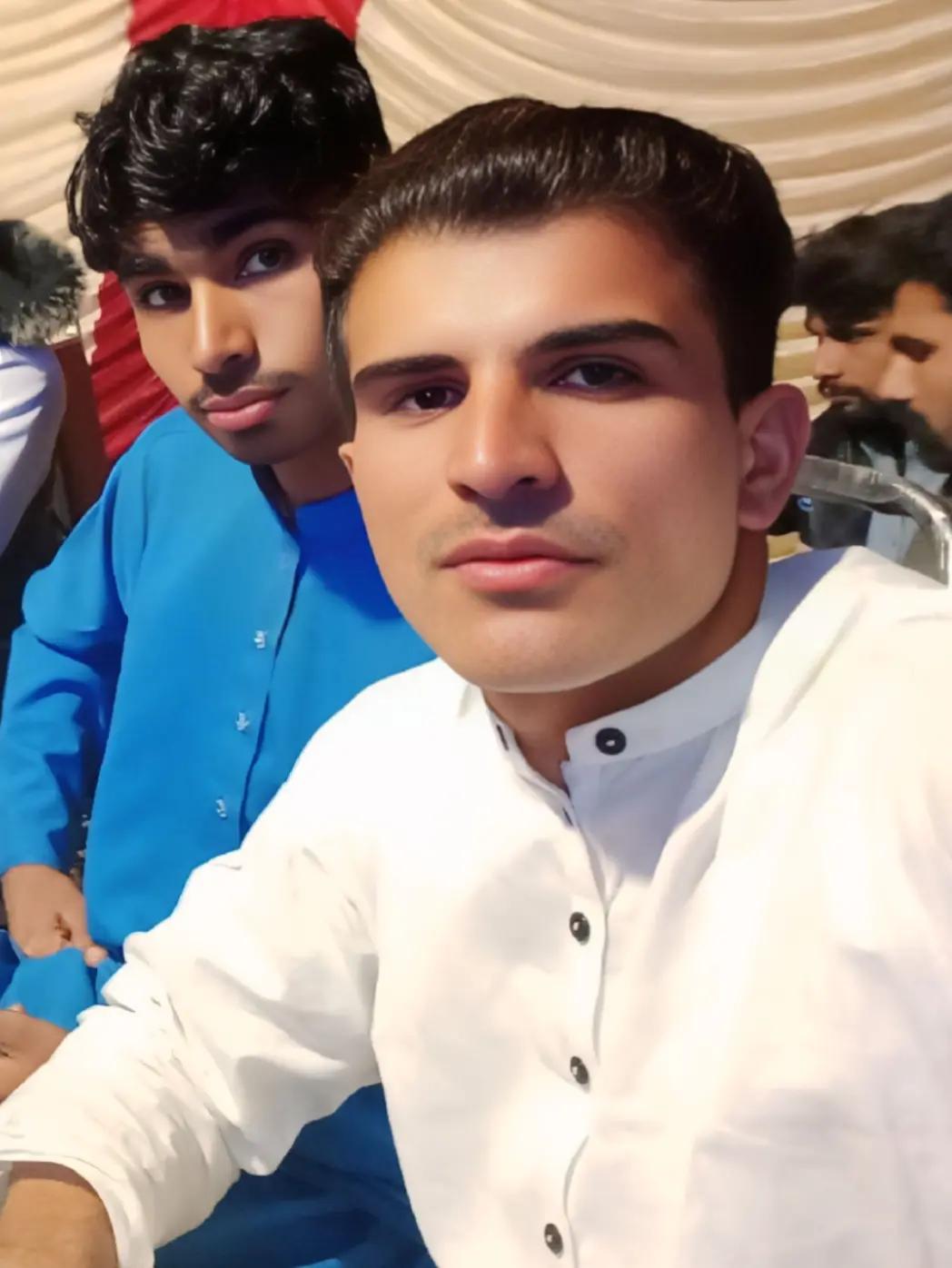 @G....K..✌️}:‑)}:‑)