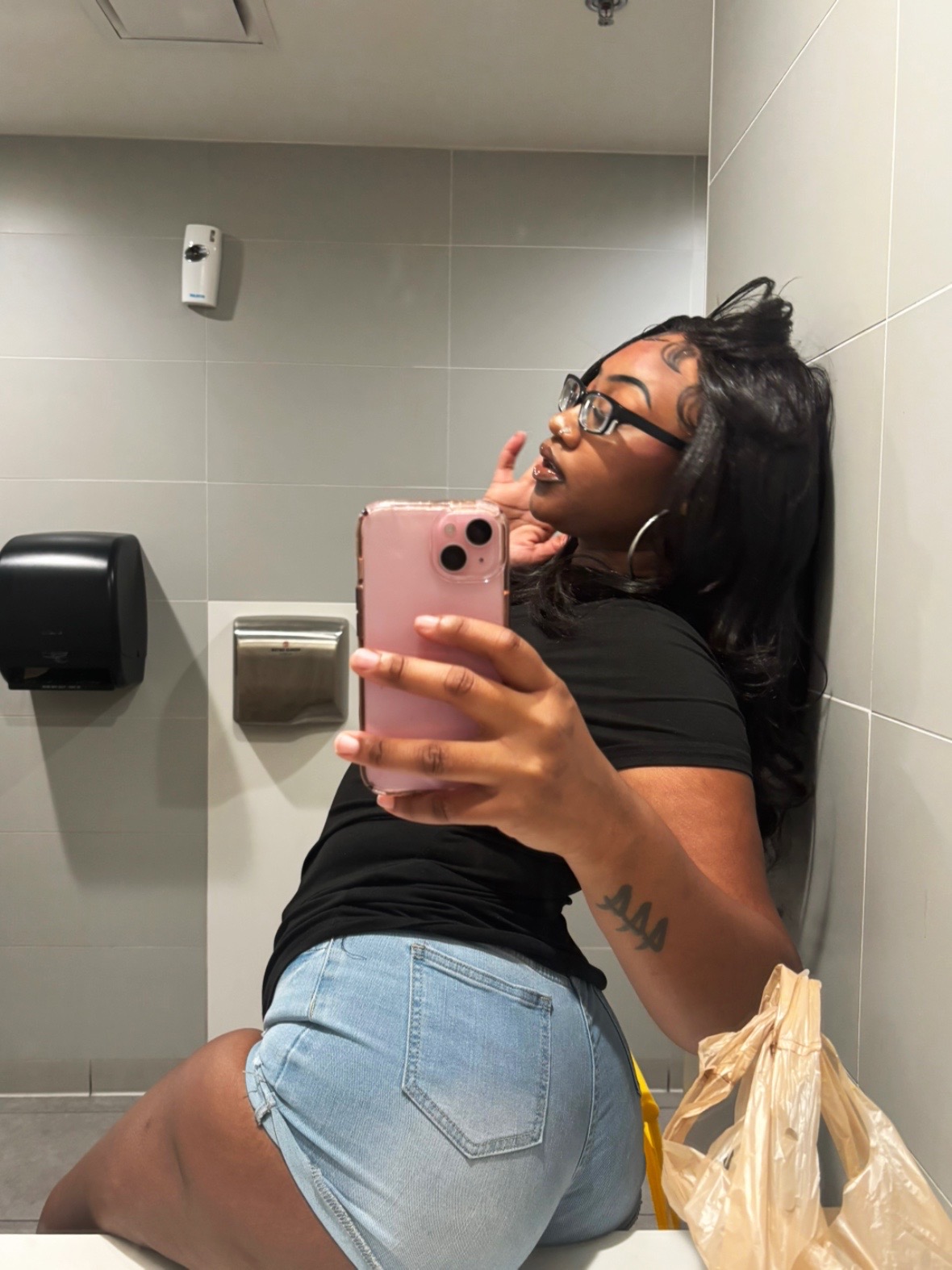 @Helovebarbee