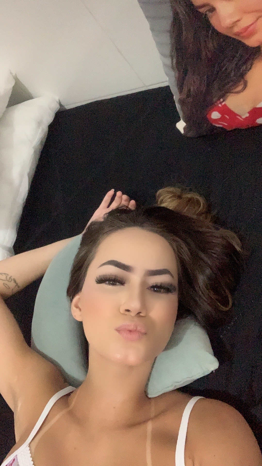 @Roseane Brito🍯🍓🔥