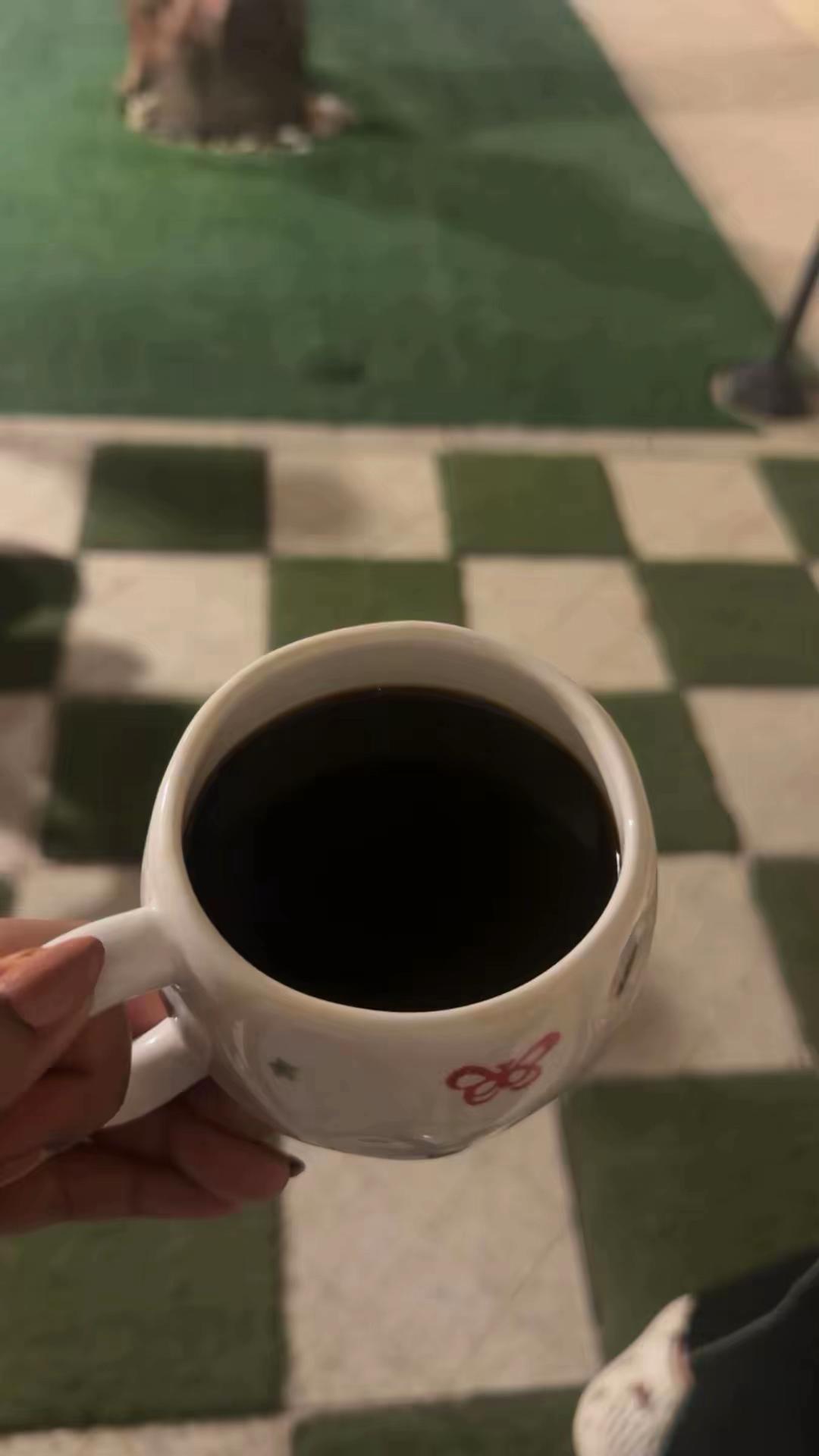 @🥹