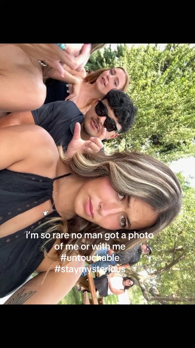 @.kenziemerollin