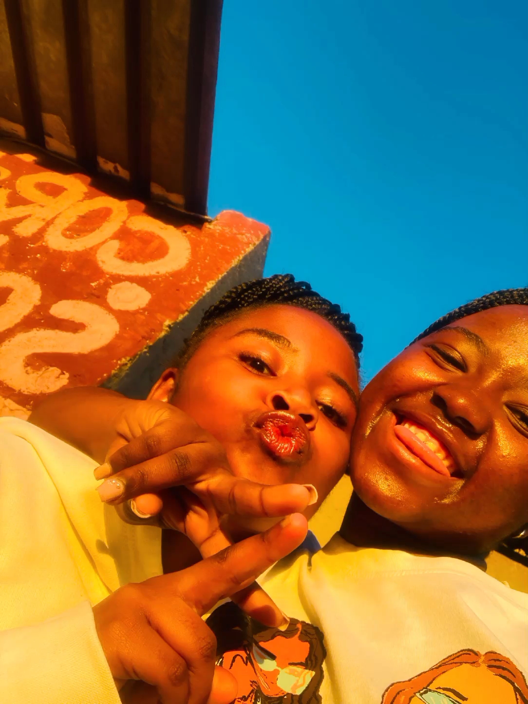 @.makhanyile