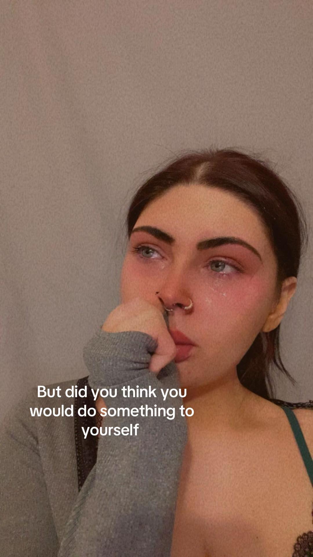 @Laura🩶✨