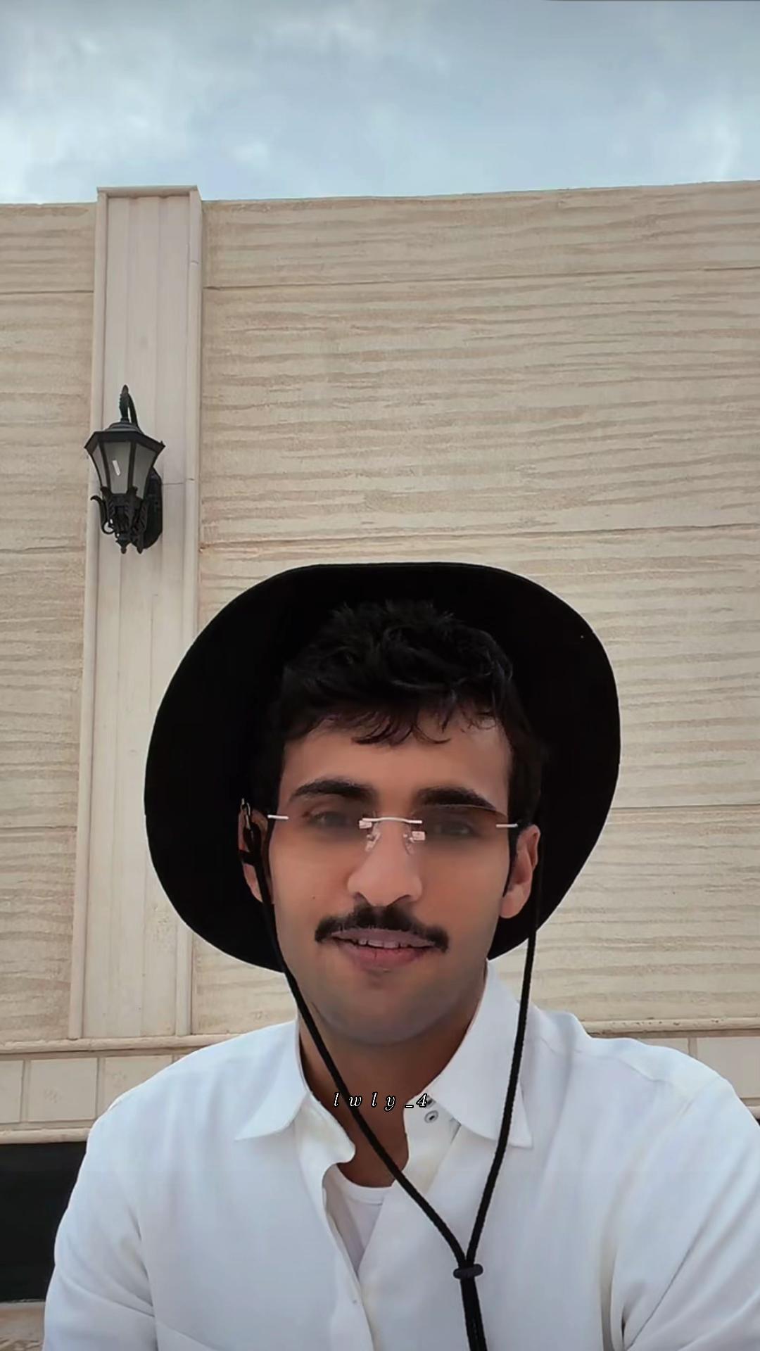 @لولي