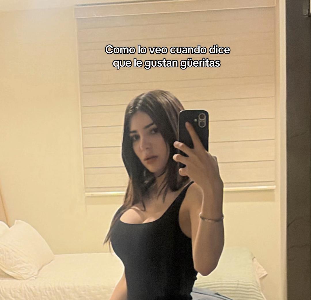 @Mónika