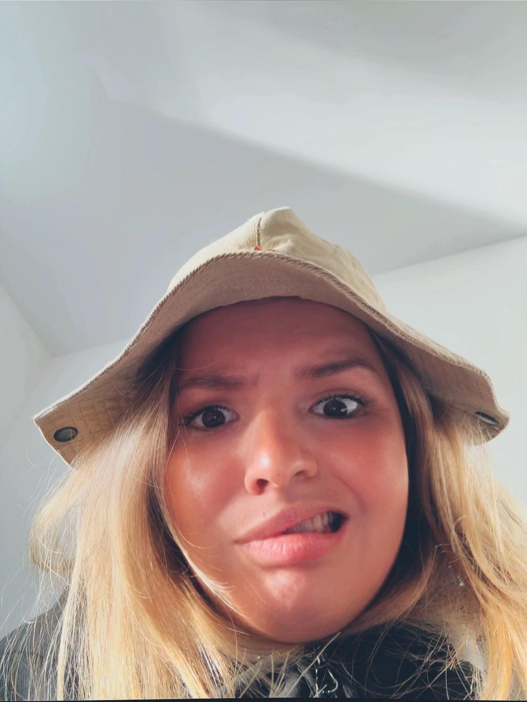 @Yana🦋