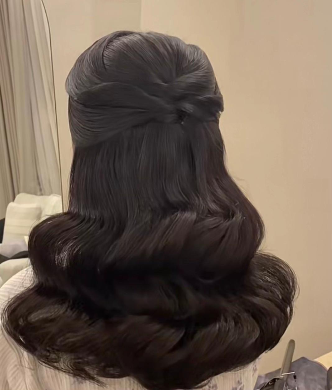 @ARTIST&HAIR STYLE AMIRA