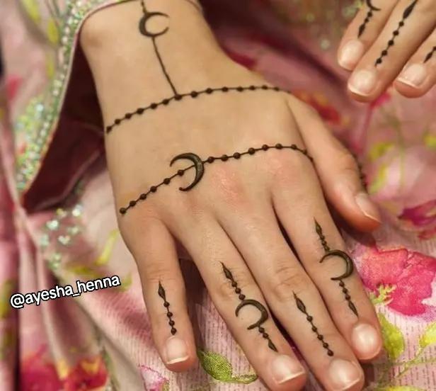 @ayesha_henna