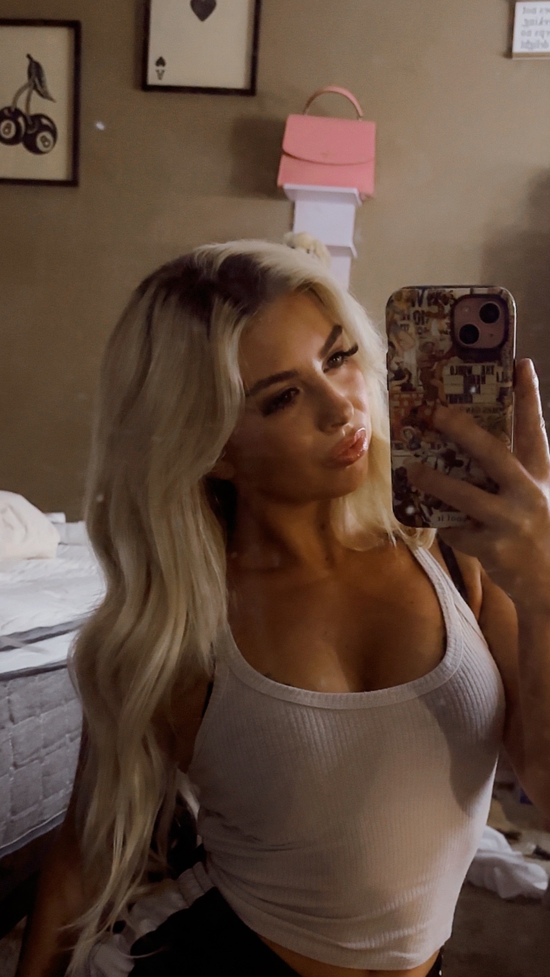 @Valianna Rose