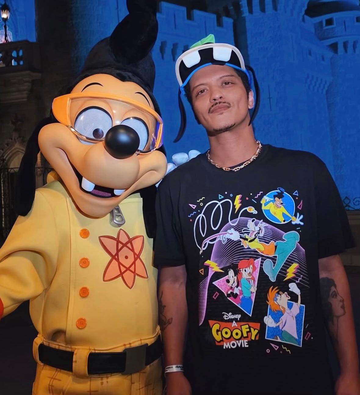 @Mars Hooligan Family