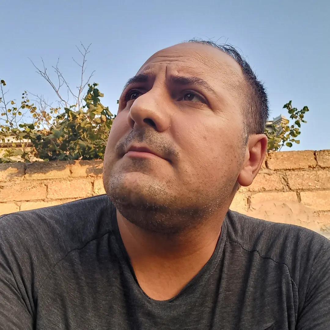 @M&uuml;şfiq Qərib