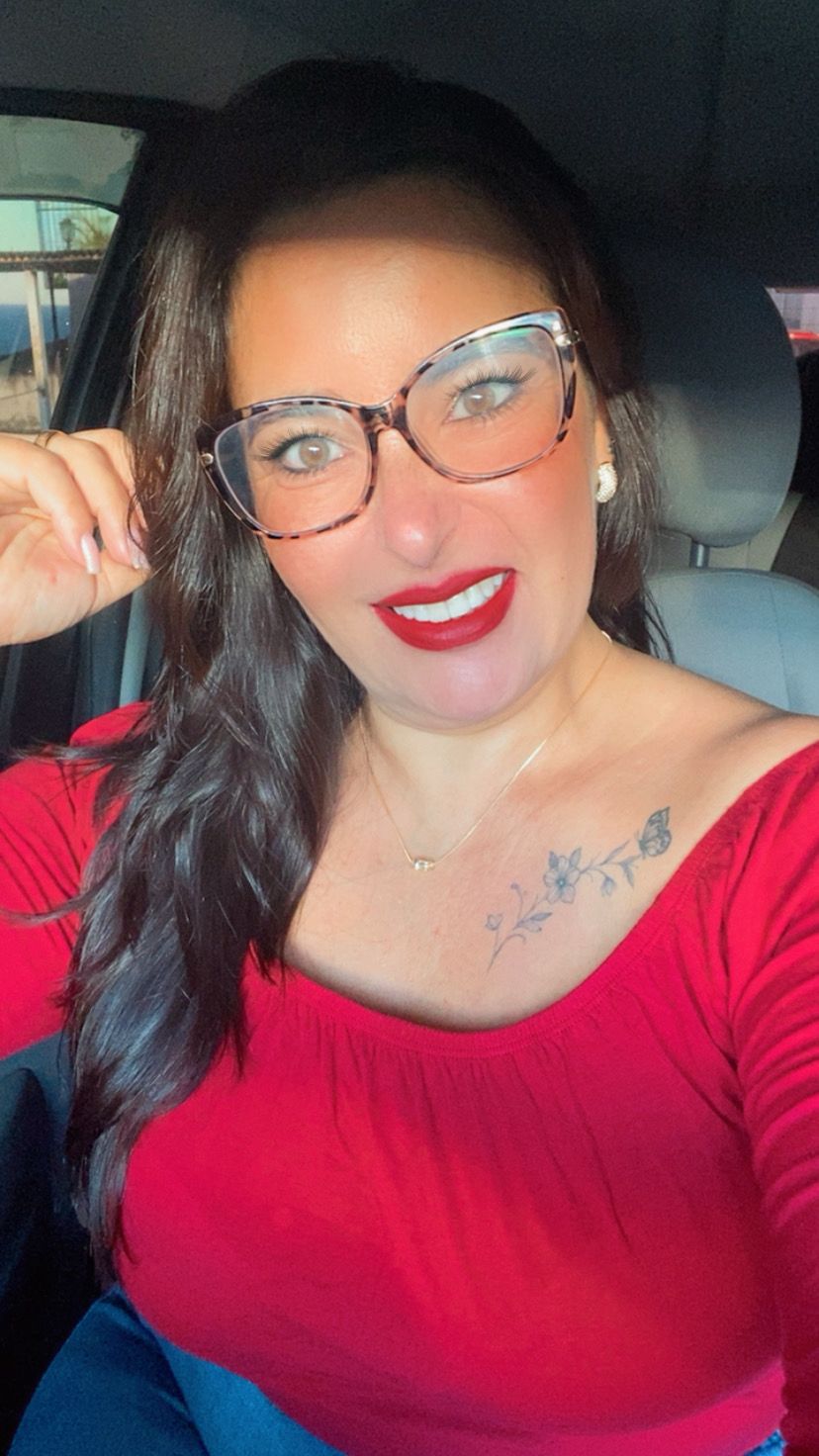 @renata_com