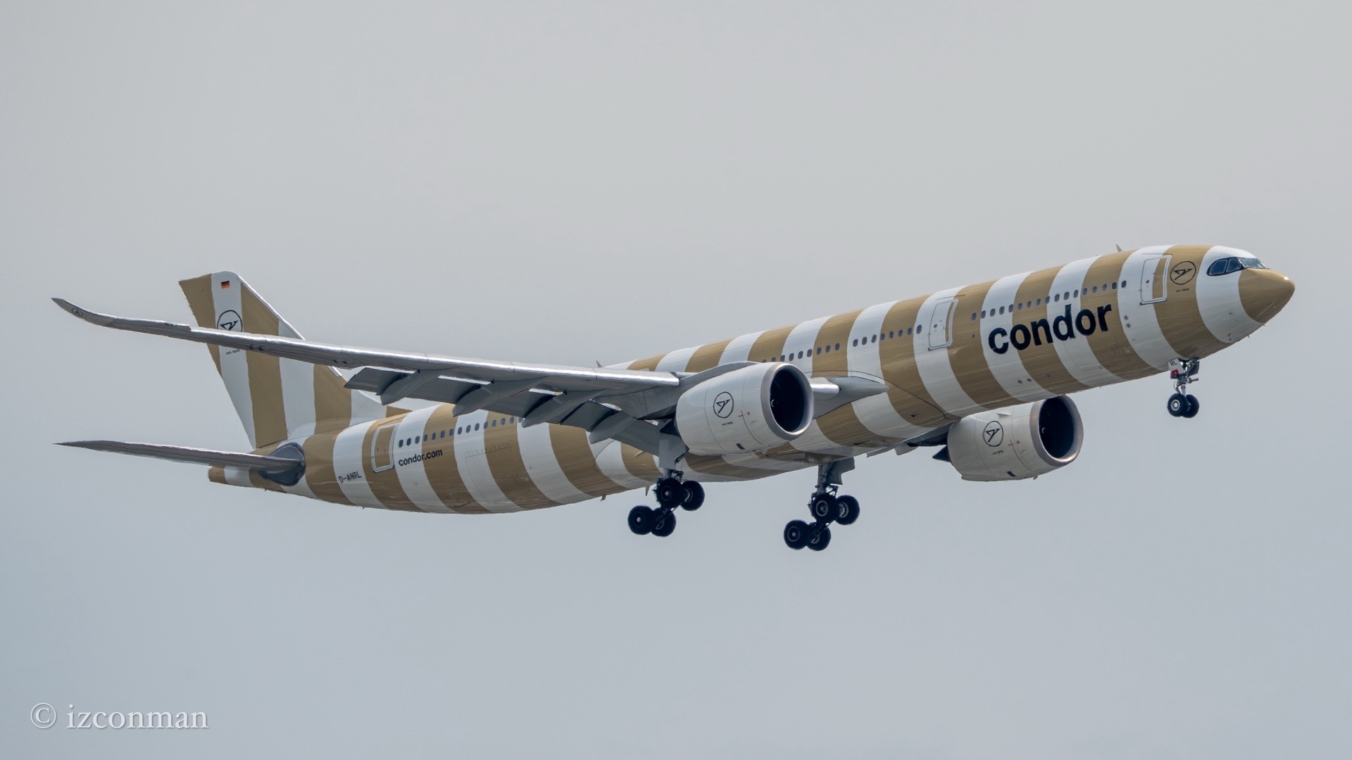 @𝐼𝑧𝐶𝑜𝑛𝑀𝑎𝑛 ✈︎