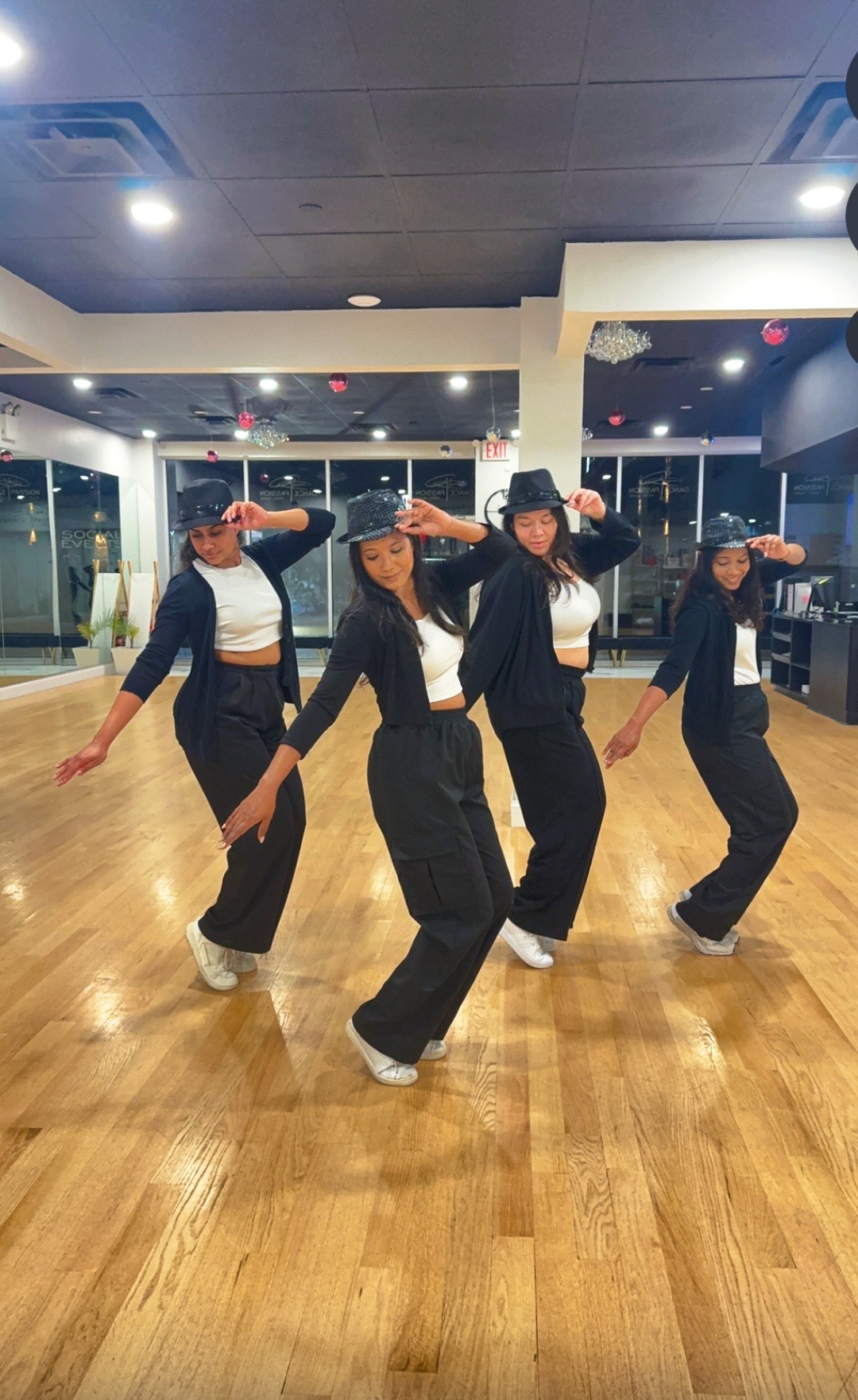 @Team love dance 💃🏻❤️
