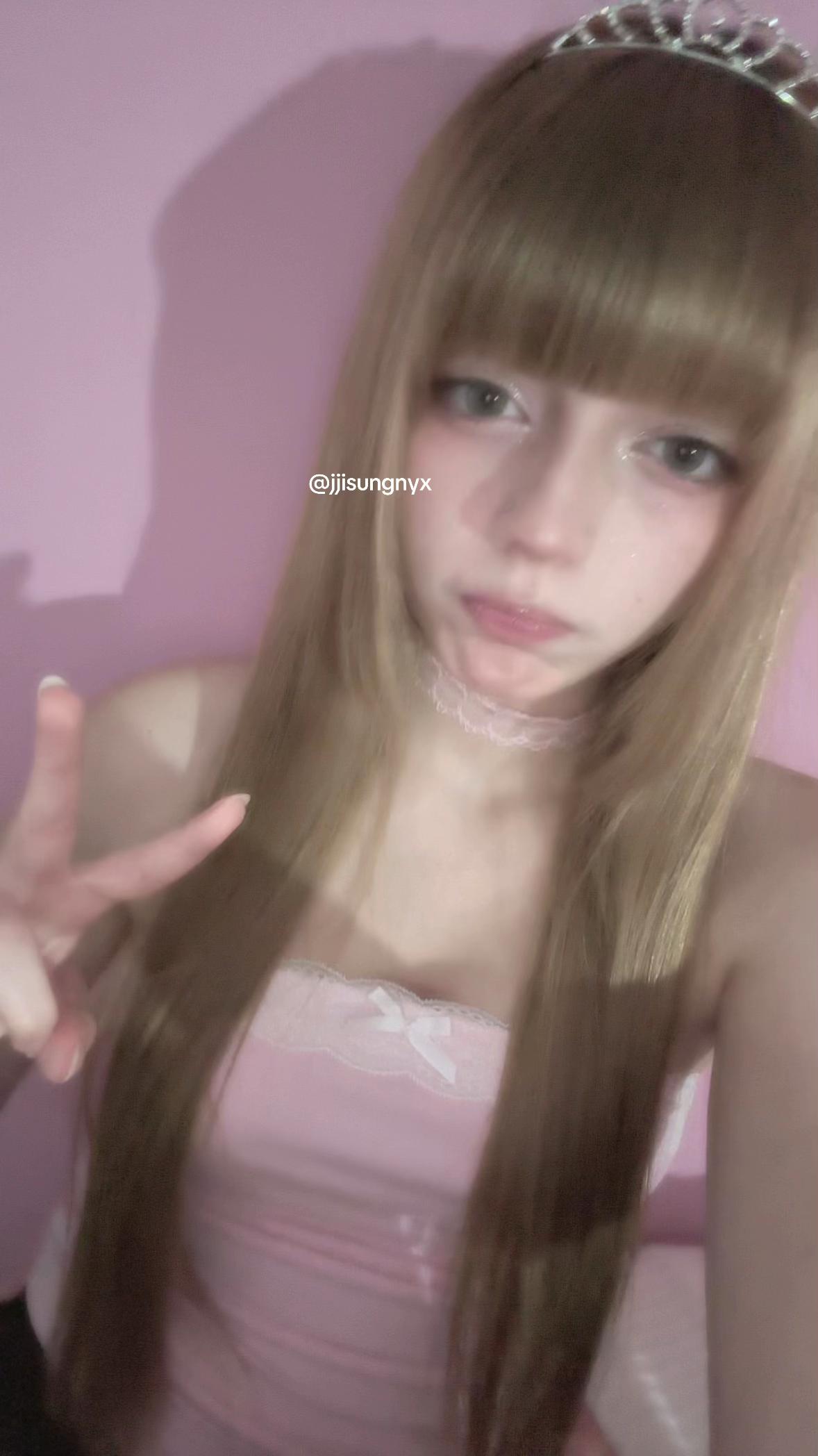 @𝑑𝑜𝑙𝑙